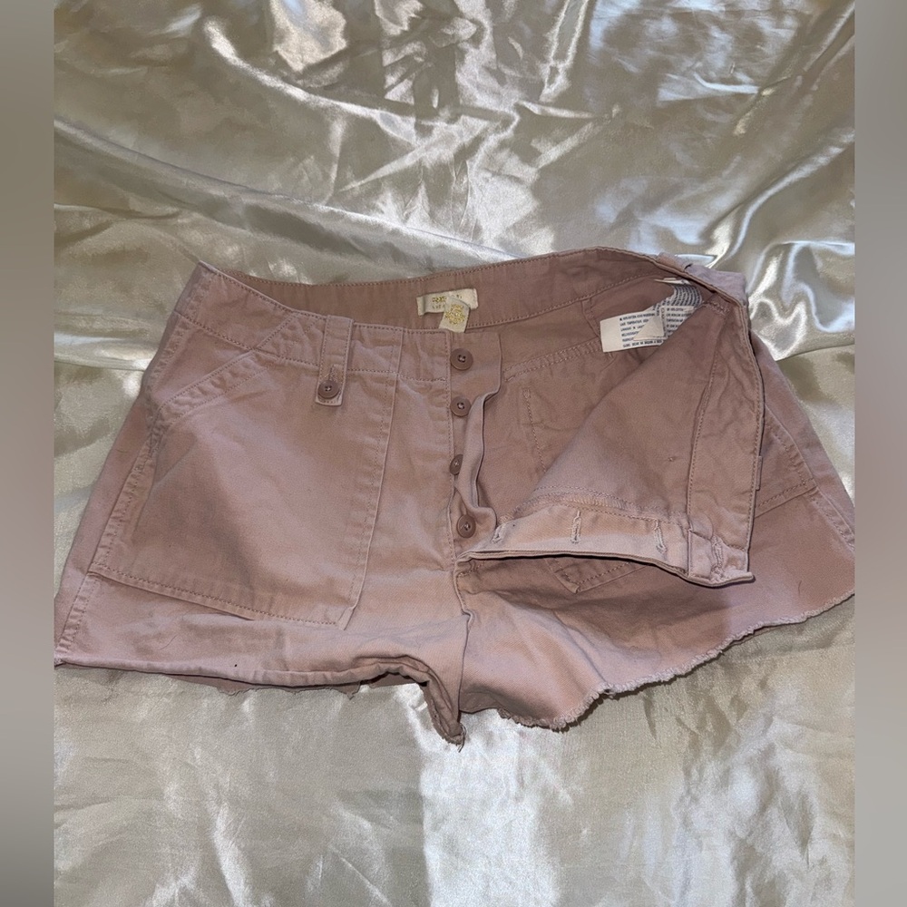 Cargo Shorts - Picture 3 of 7